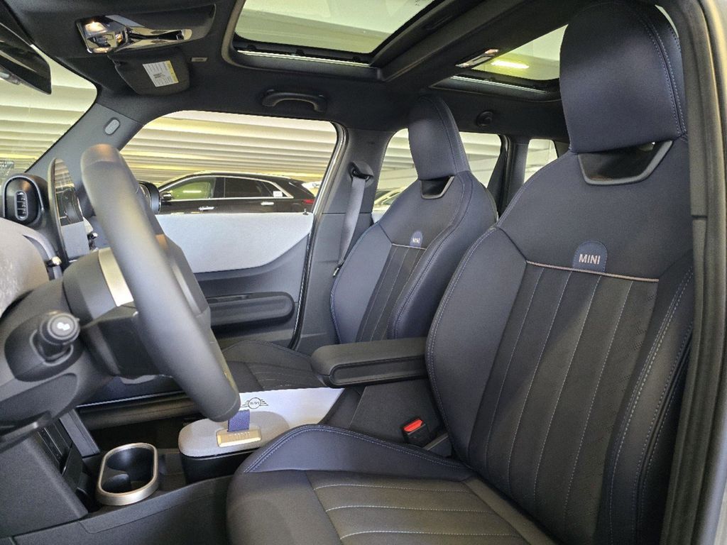 2025 MINI Hardtop 4 Door S - Photo 15