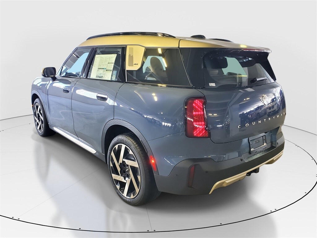 New 2026 MINI Countryman Signature Plus SUV