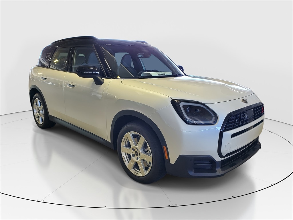 New 2026 MINI Countryman Signature Plus SUV