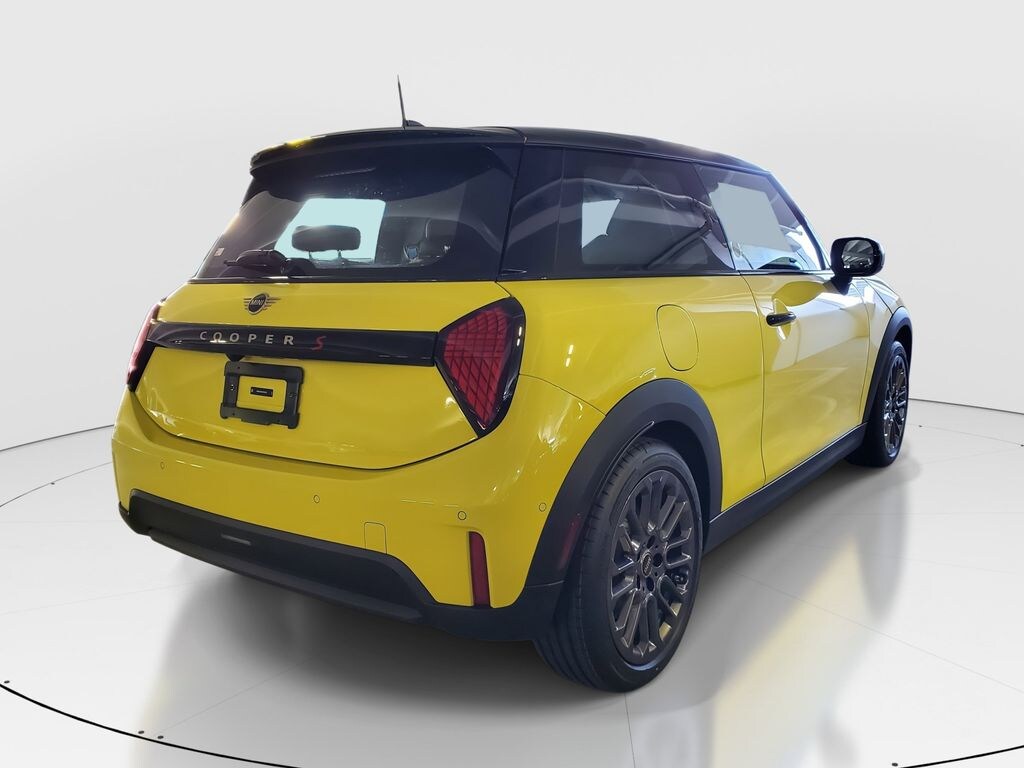 New 2026 MINI 2 Door Signature Plus Hatchback