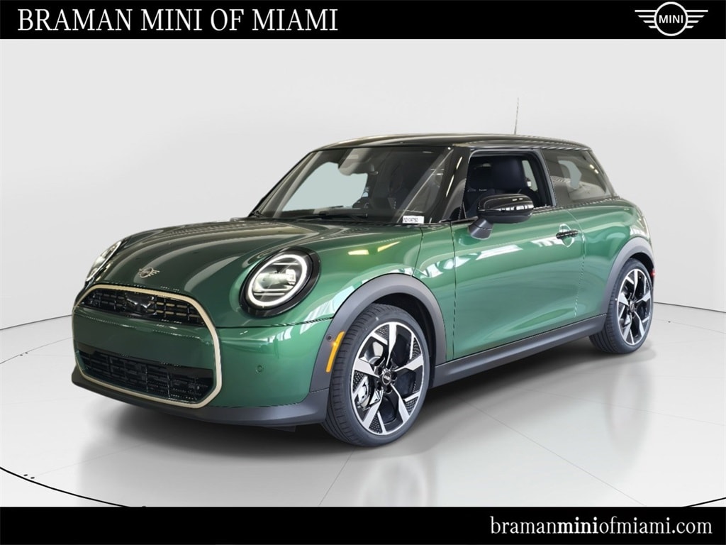 2025 MINI Hardtop 4 Door S's photo