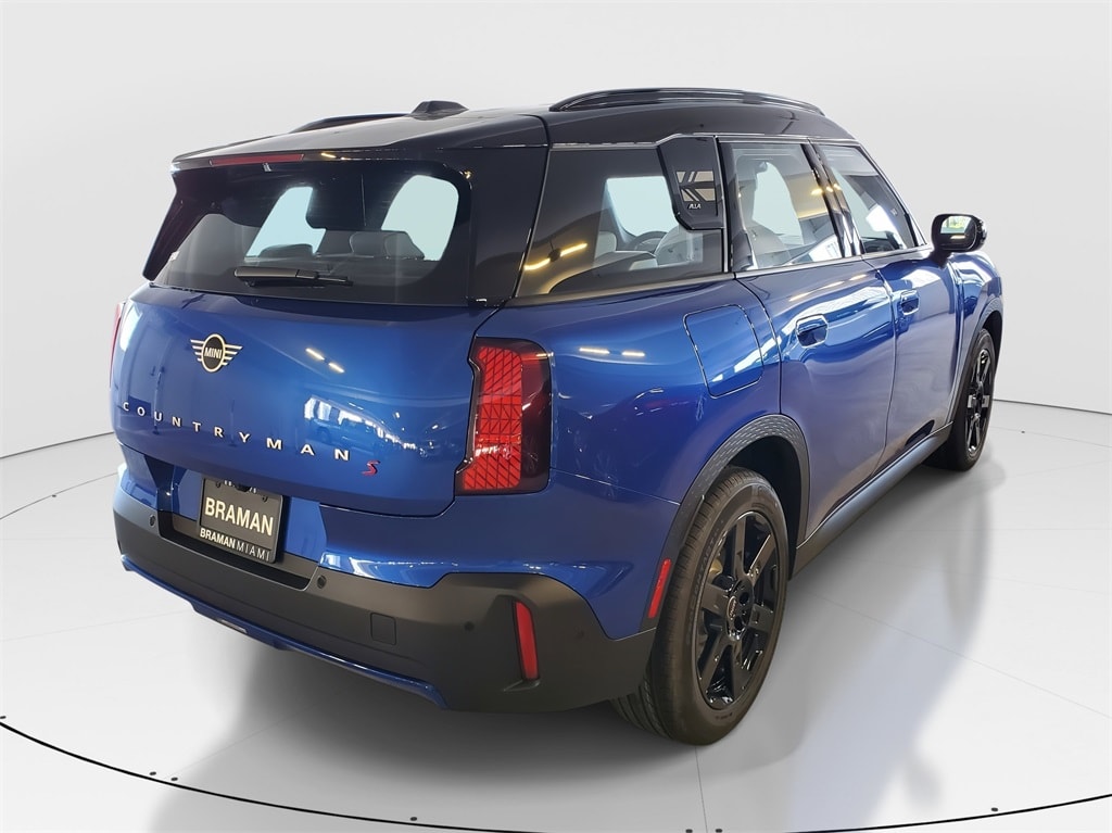 New 2026 MINI Countryman Signature Plus SUV