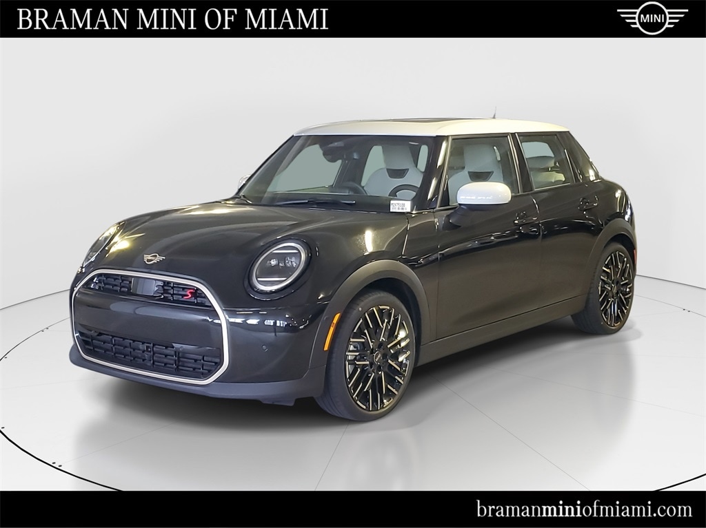 2026 MINI Hardtop 4 Door S's photo