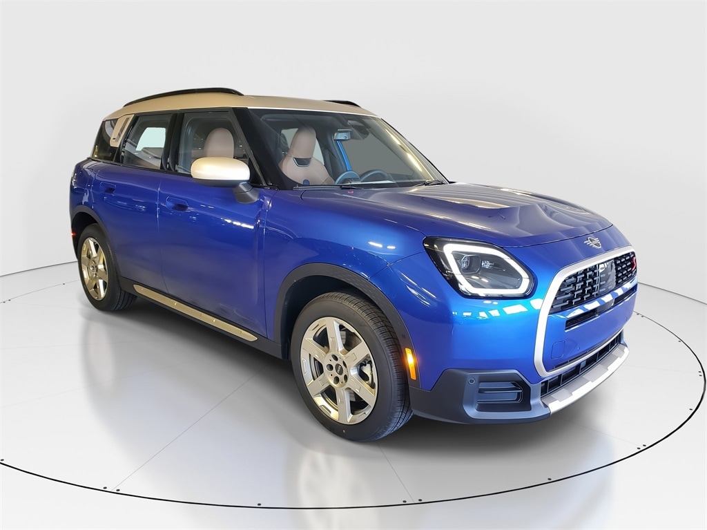 New 2026 MINI Countryman Signature Plus SUV