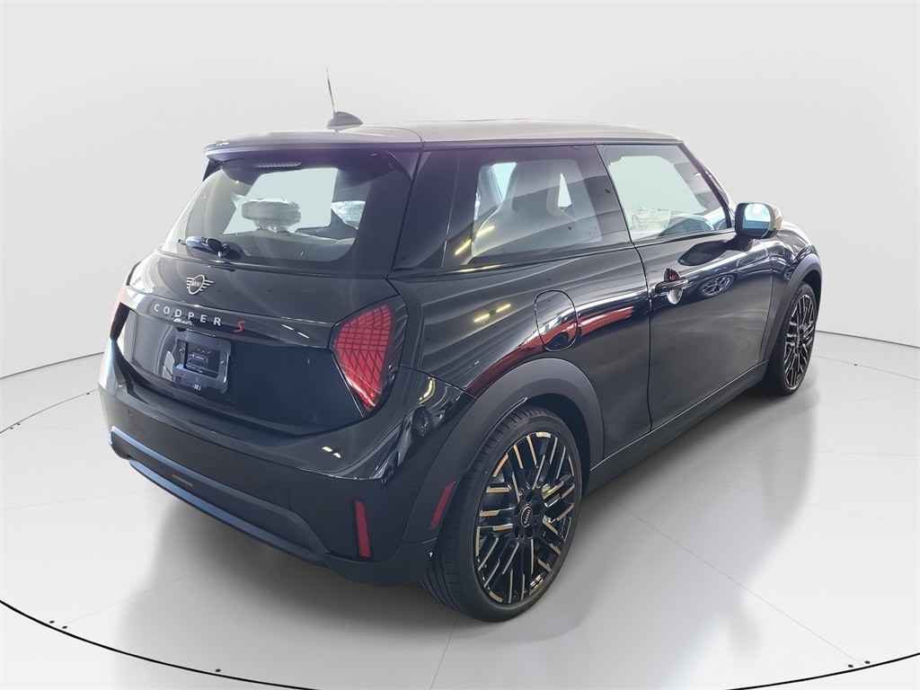 New 2026 MINI 2 Door Signature Plus Hatchback