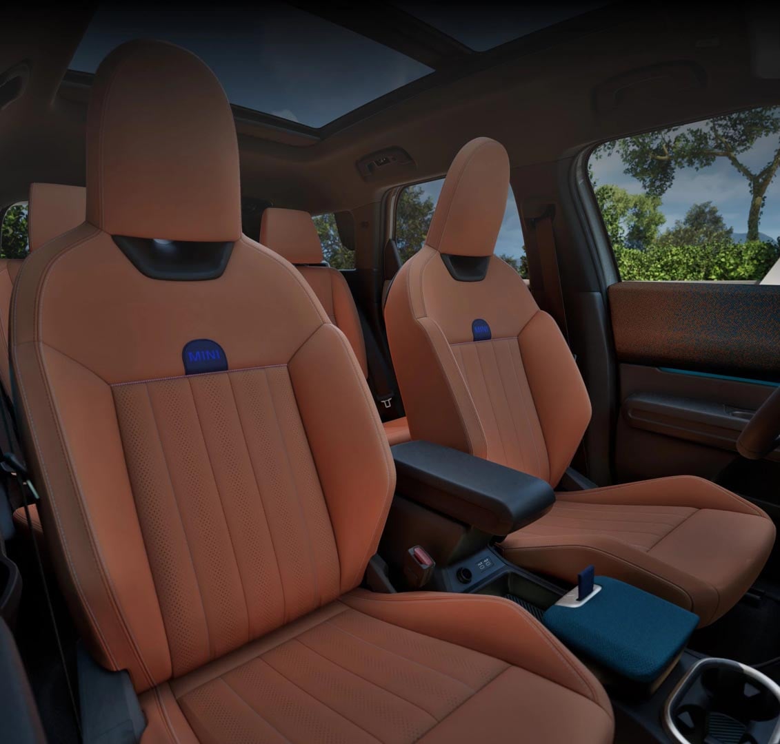Inside the 2025 MINI Countryman Electric Cabin
