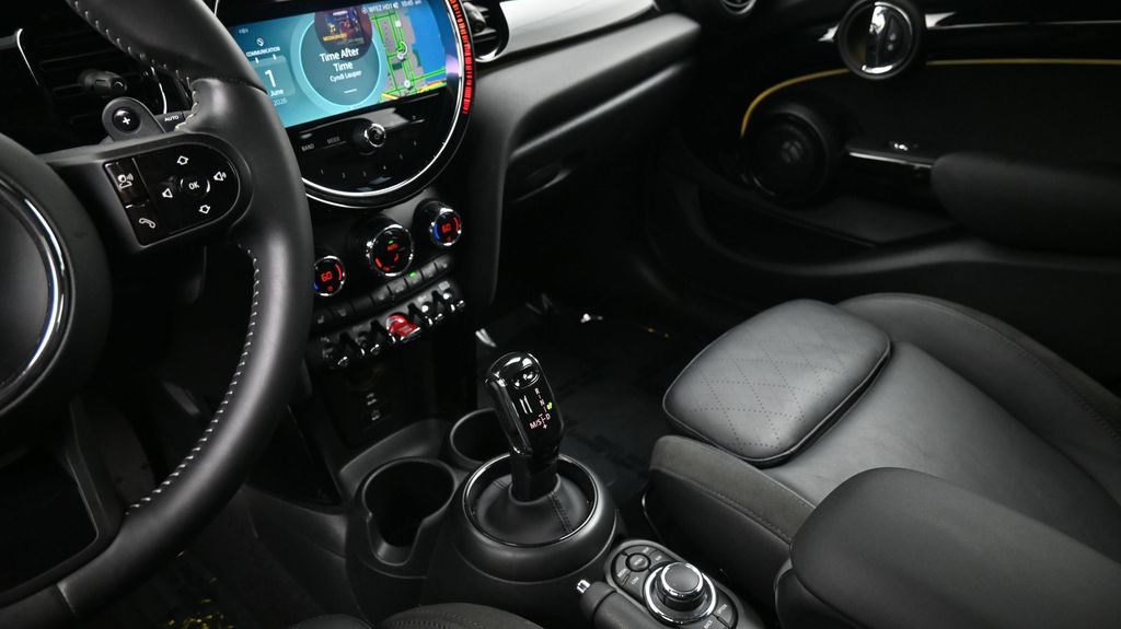 2023 MINI Hardtop 4 Door S - Photo 8