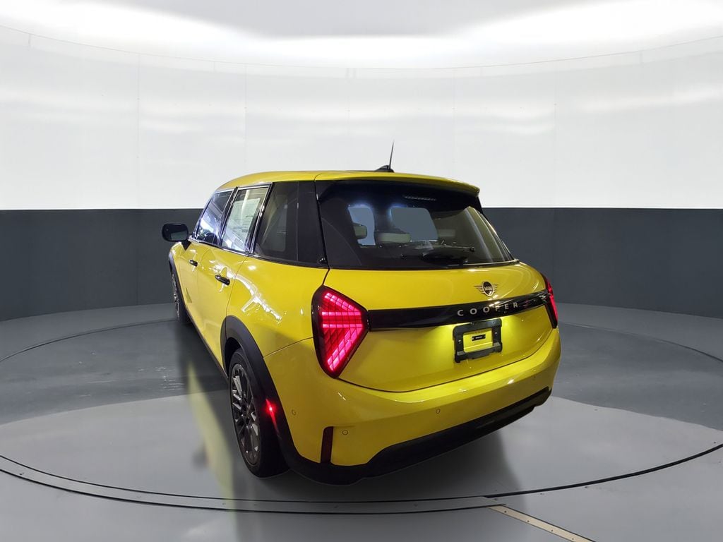 New 2026 MINI 4 Door Signature Plus Hatchback