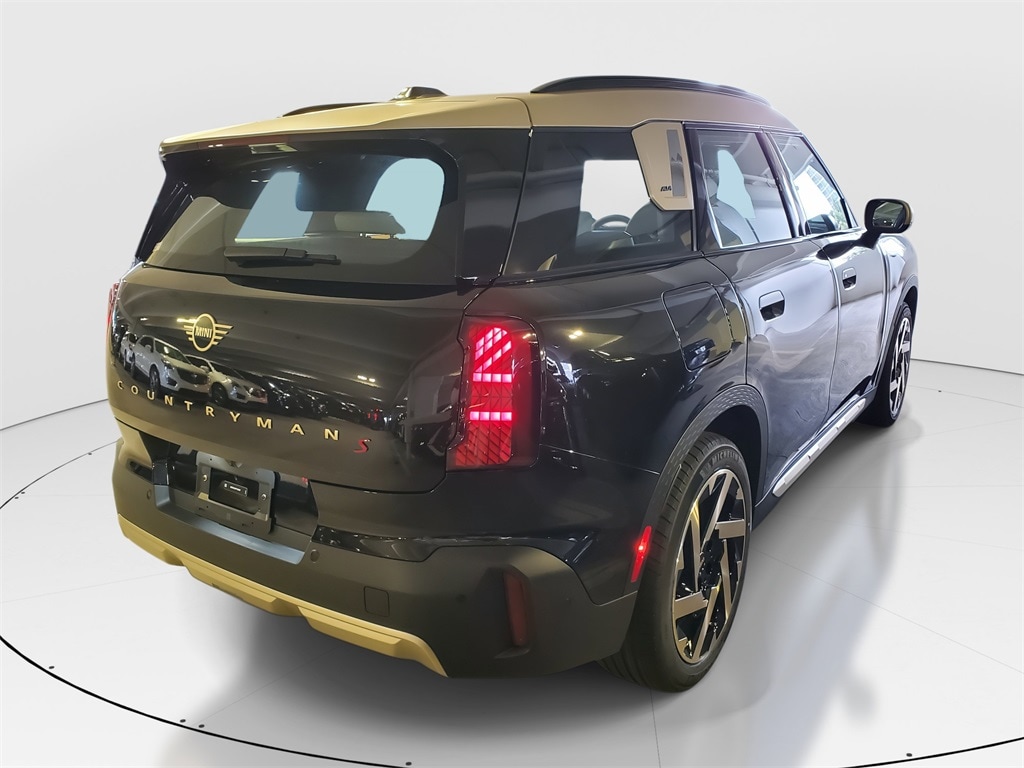 New 2026 MINI Countryman Signature Plus SUV