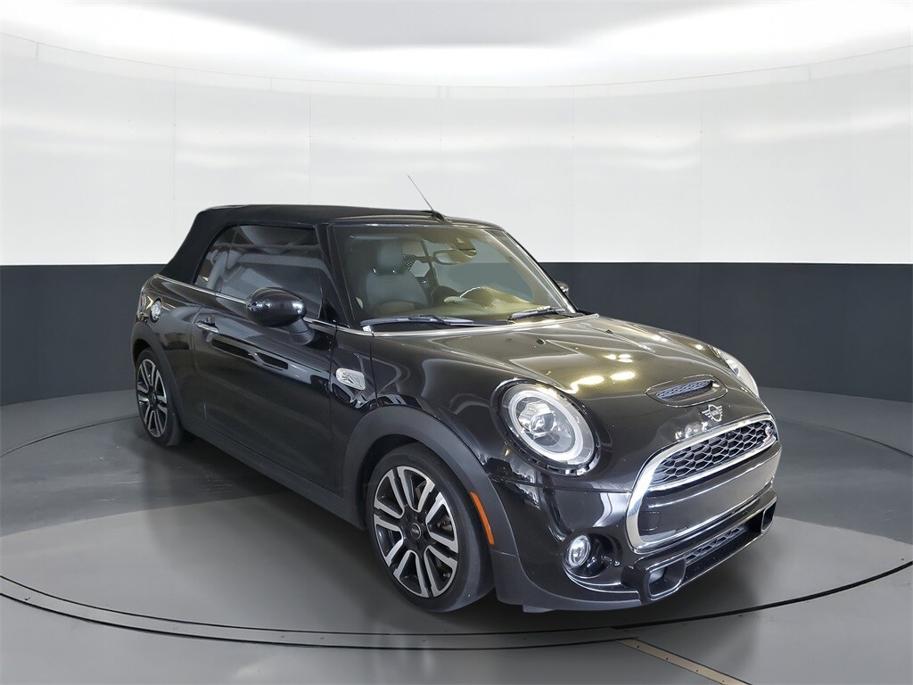 2021 Mini Cooper Convertible S photo 2