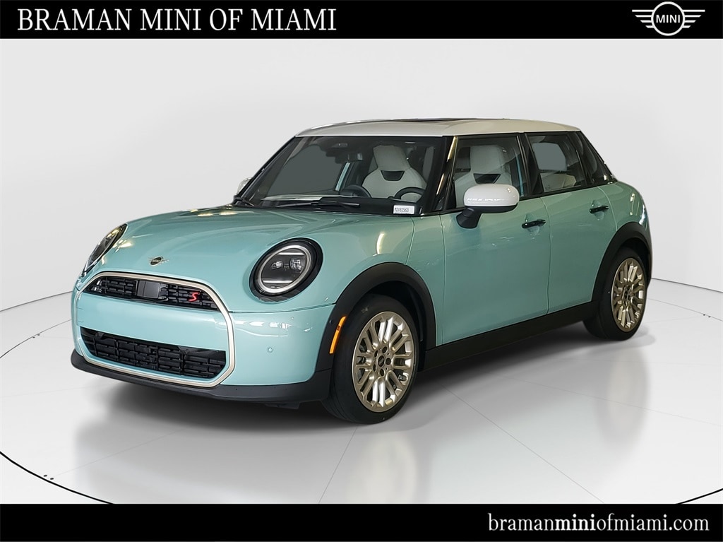 2026 MINI Hardtop 4 Door S's photo
