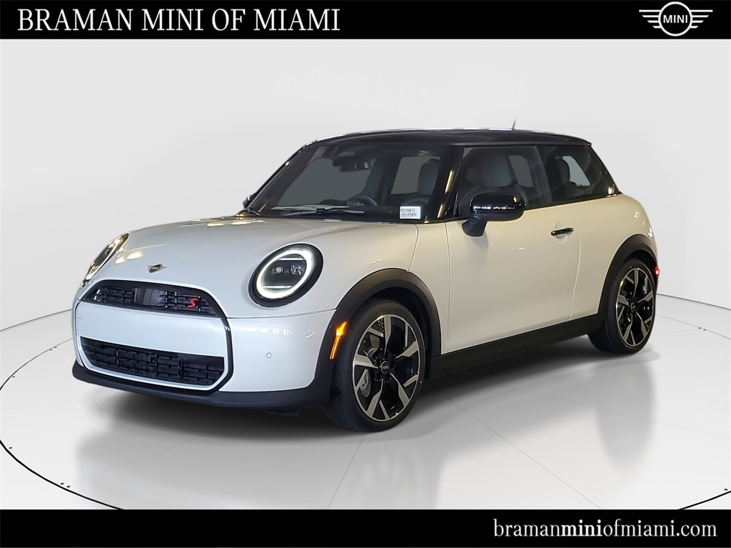2026 MINI Hardtop S's photo