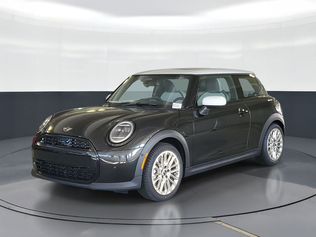 2026 MINI Hardtop's photo