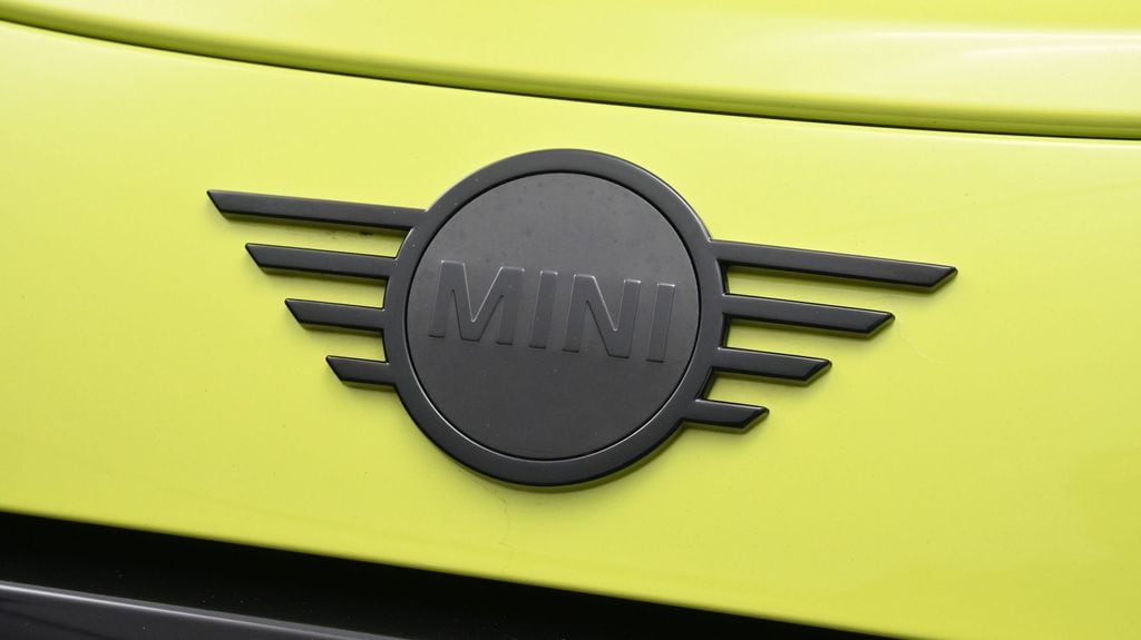 2023 MINI Hardtop 4 Door S - Photo 19