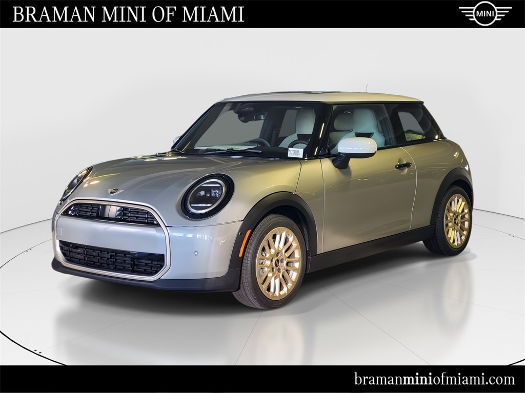 2026 MINI Hardtop S's photo