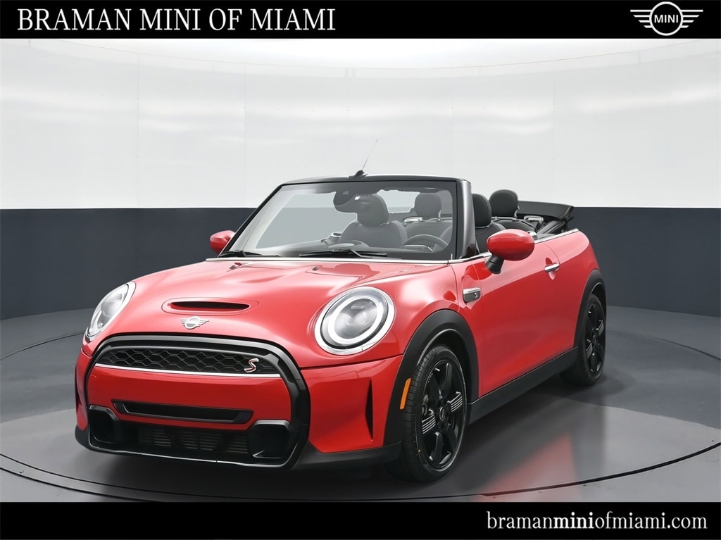 2023 MINI Convertible S's photo