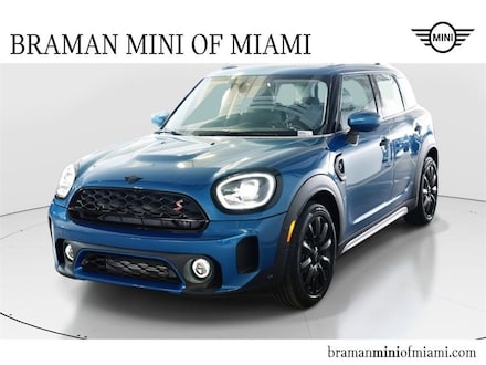 2024 MINI Countryman Iconic SUV