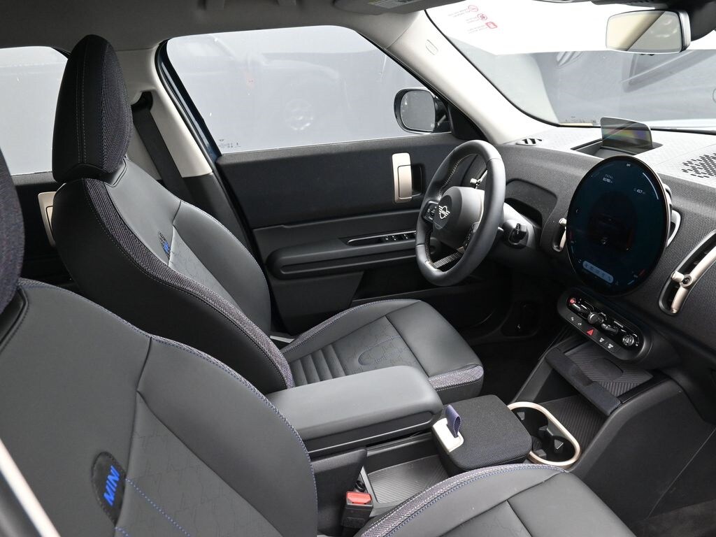 2025 Mini Cooper Base photo 2