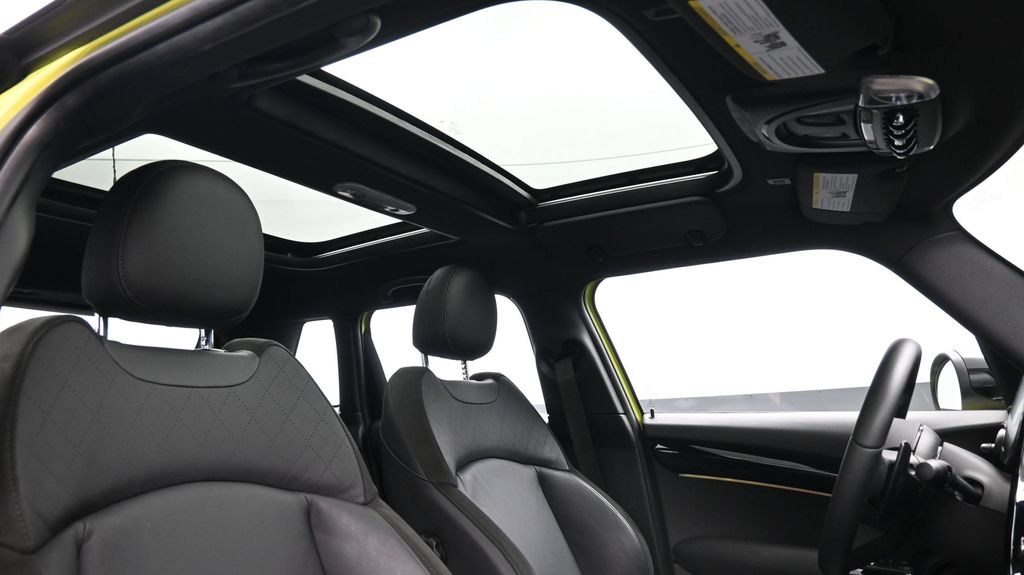 2023 MINI Hardtop 4 Door S - Photo 24