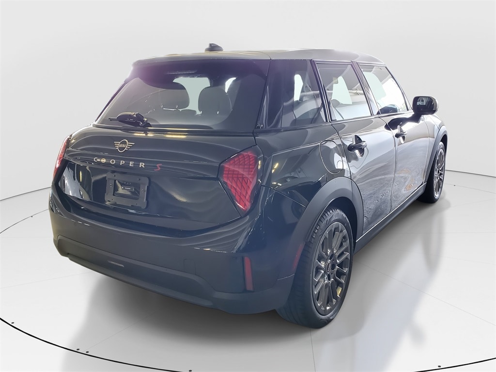 New 2026 MINI 4 Door Signature Plus Hatchback