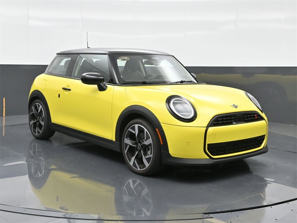 2025 Mini Cooper 2 Door S Hardtop photo 4