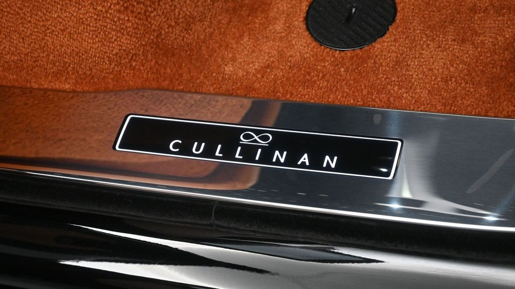 2026 Rolls-Royce Cullinan Black Badge - Photo 9
