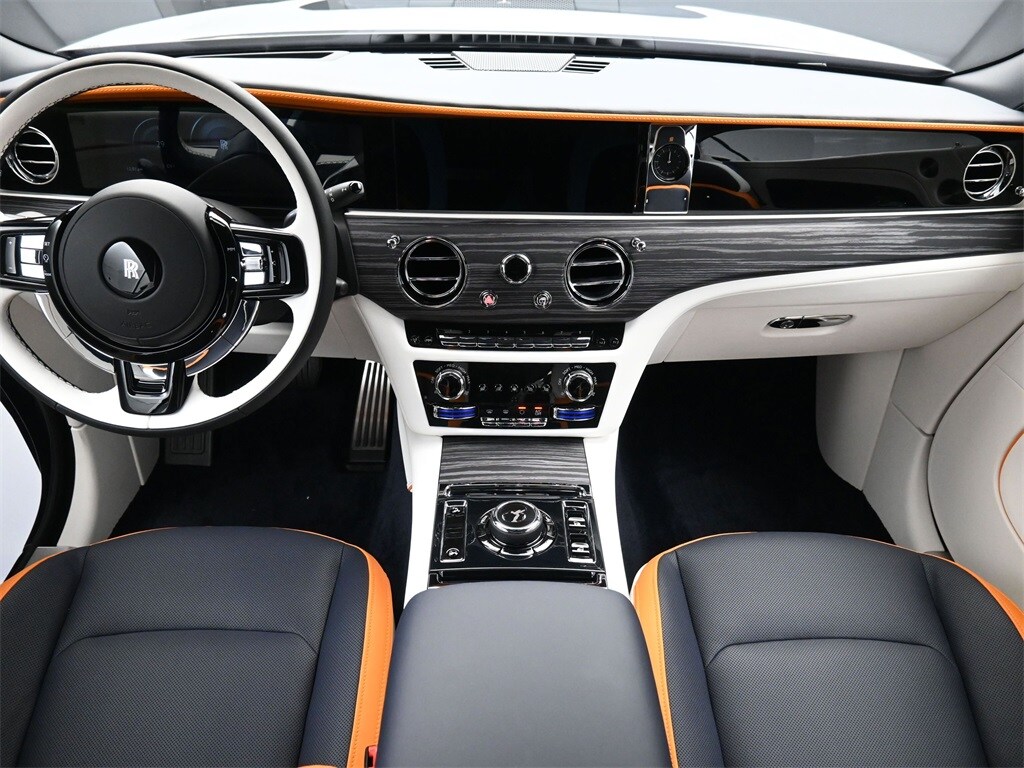 2025 Rolls Royce Spectre photo 4