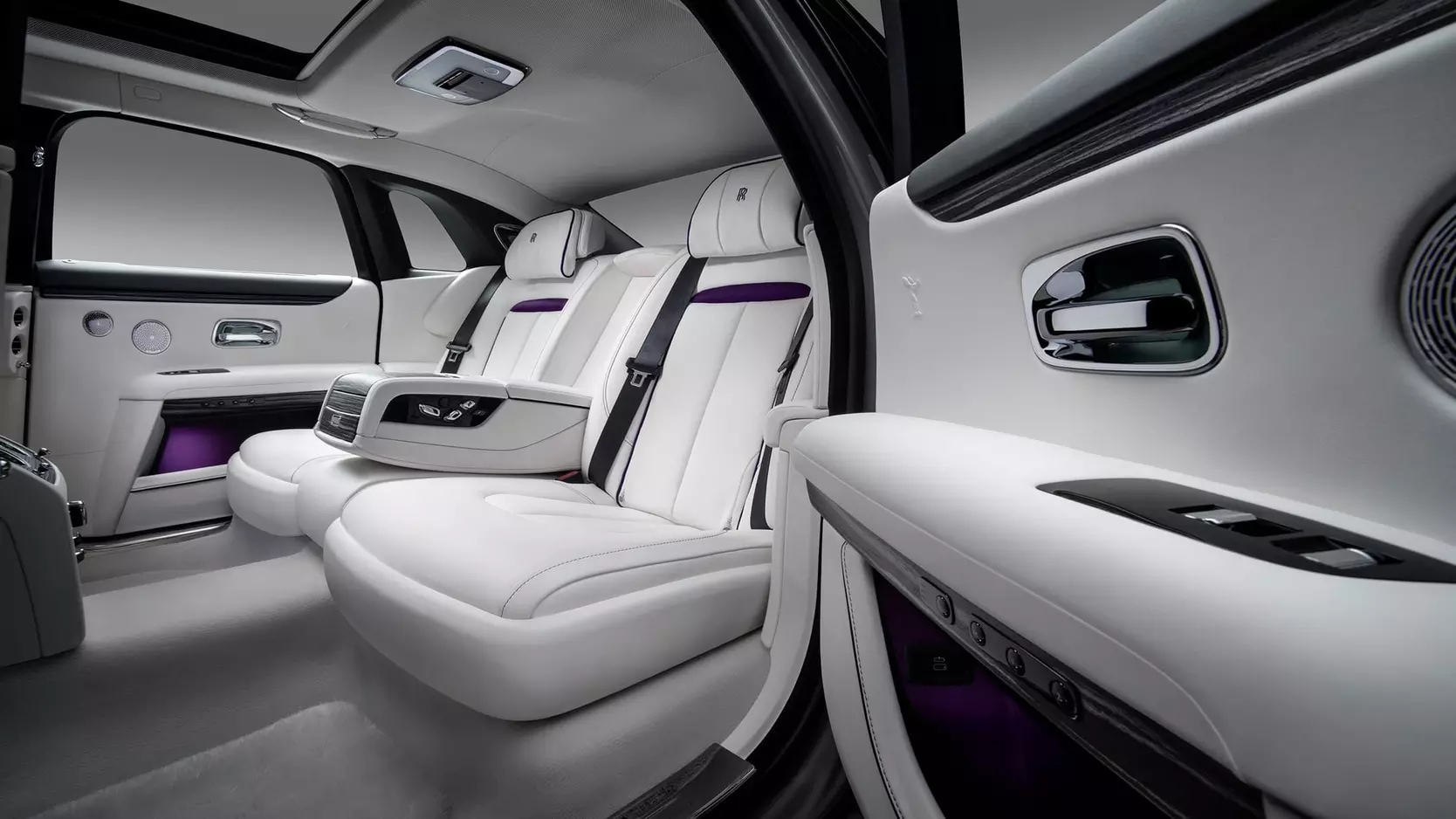 THE NEW ROLLS-ROYCE GHOST INTERIOR