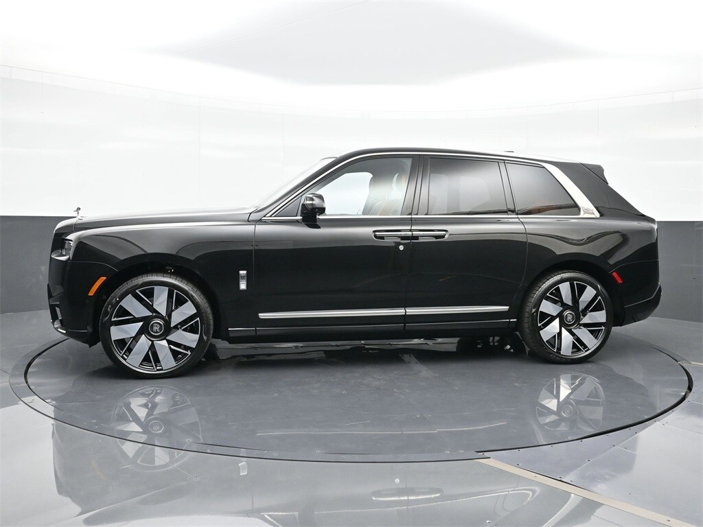 2025 Rolls Royce Cullinan RR photo 2