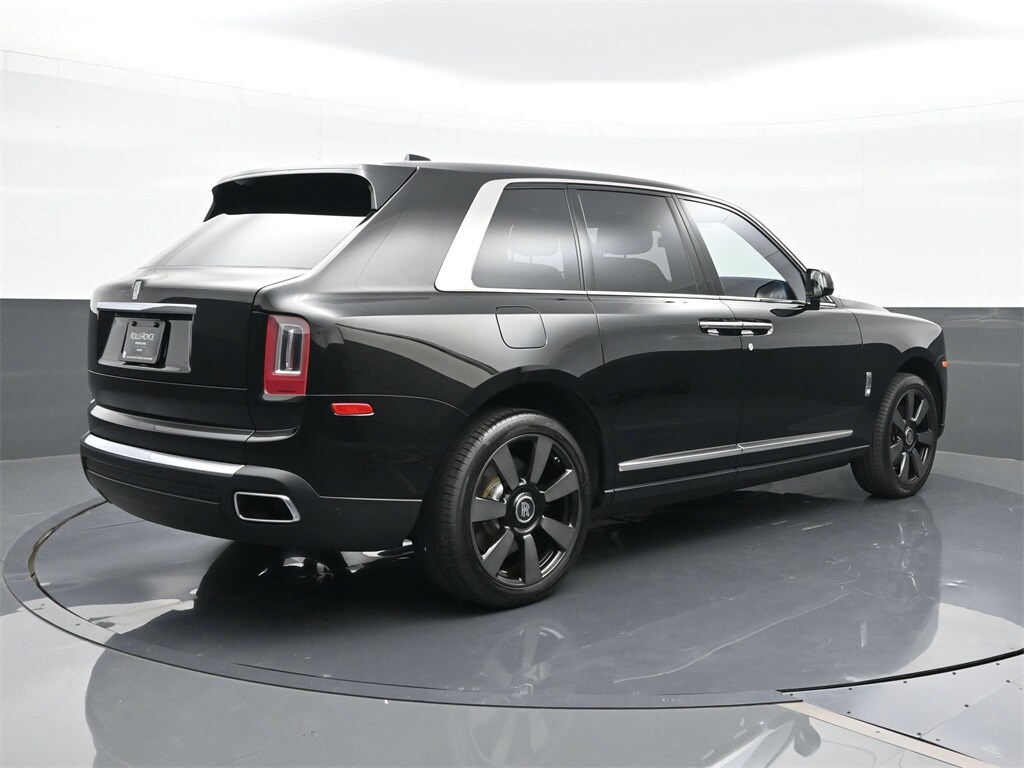 2022 Rolls Royce Cullinan RR31 photo 2