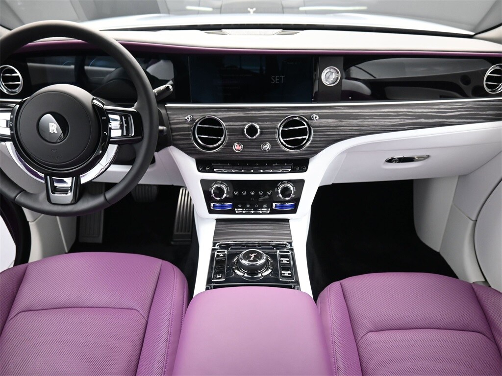 2024 Rolls Royce Spectre photo 4