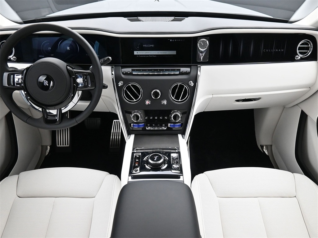 New 2026 Rolls-Royce Cullinan
