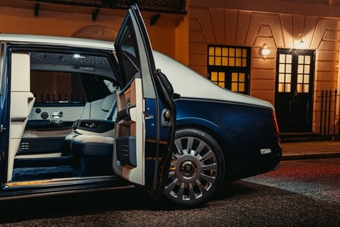 2021 Rolls-Royce Ghost Drive: a Lesson in Opulence and Worthiness