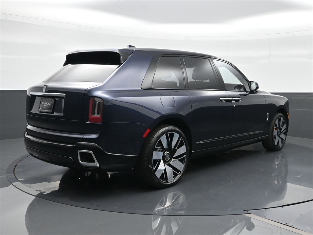New 2026 Rolls-Royce Cullinan