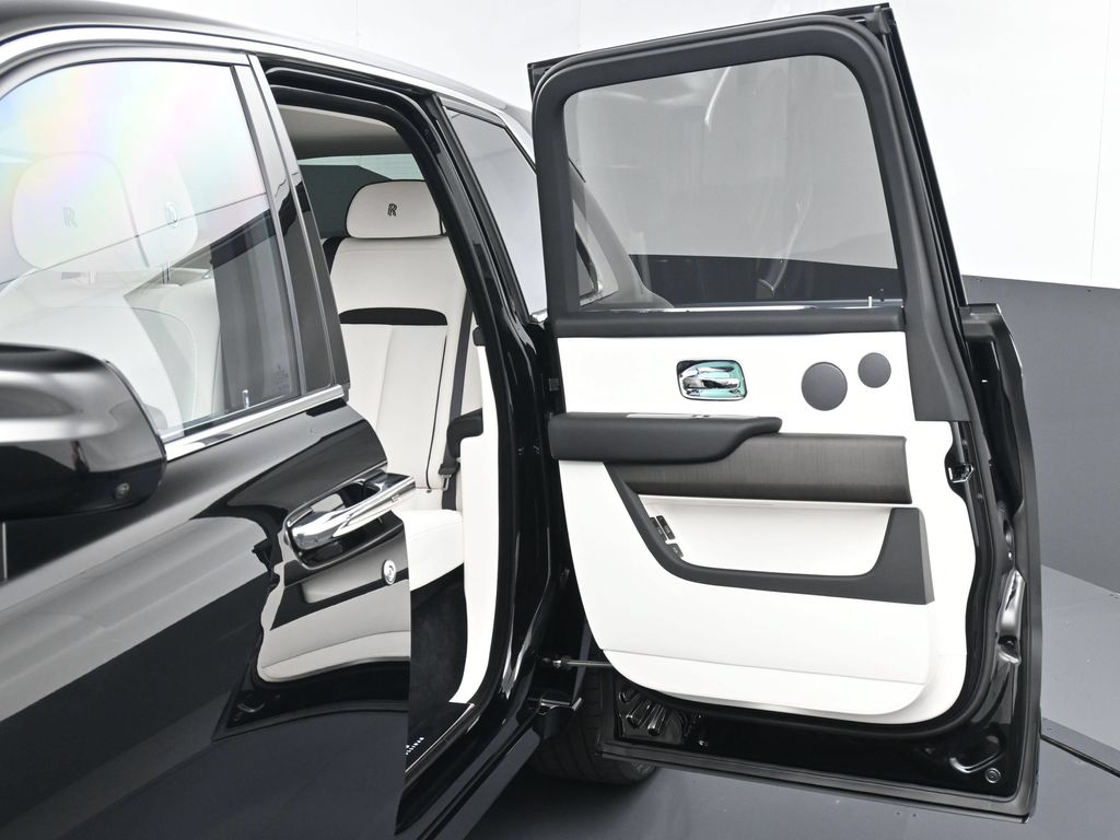 2026 Rolls-Royce Cullinan Base - Photo 11