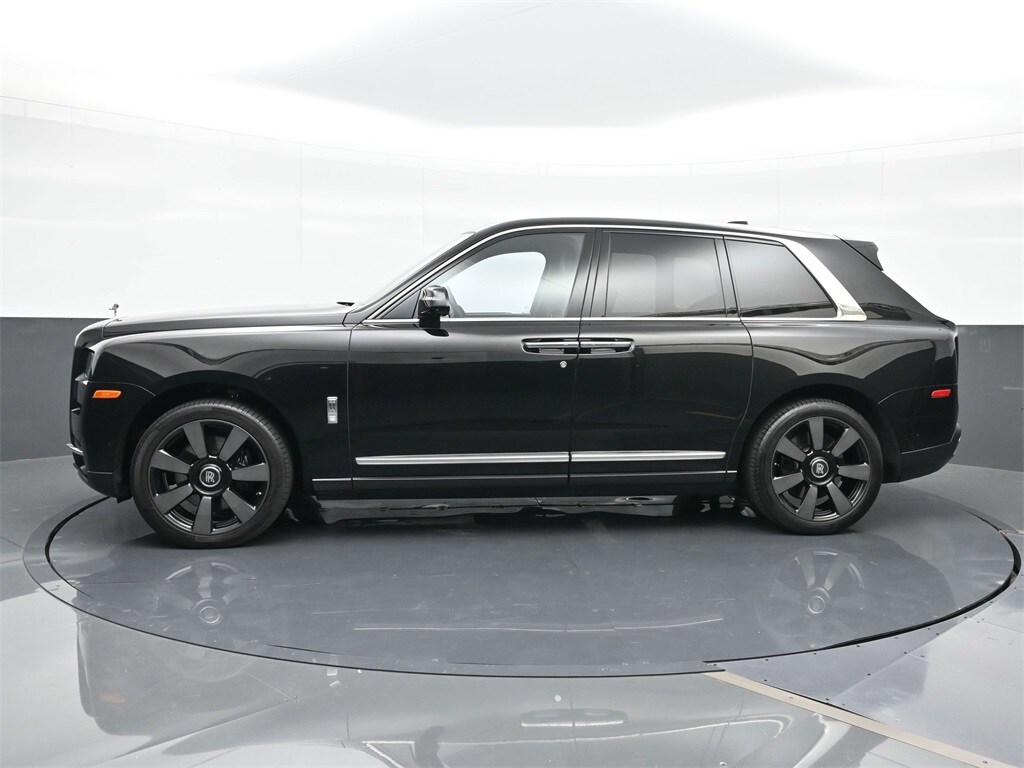 2022 Rolls Royce Cullinan RR31 photo 3