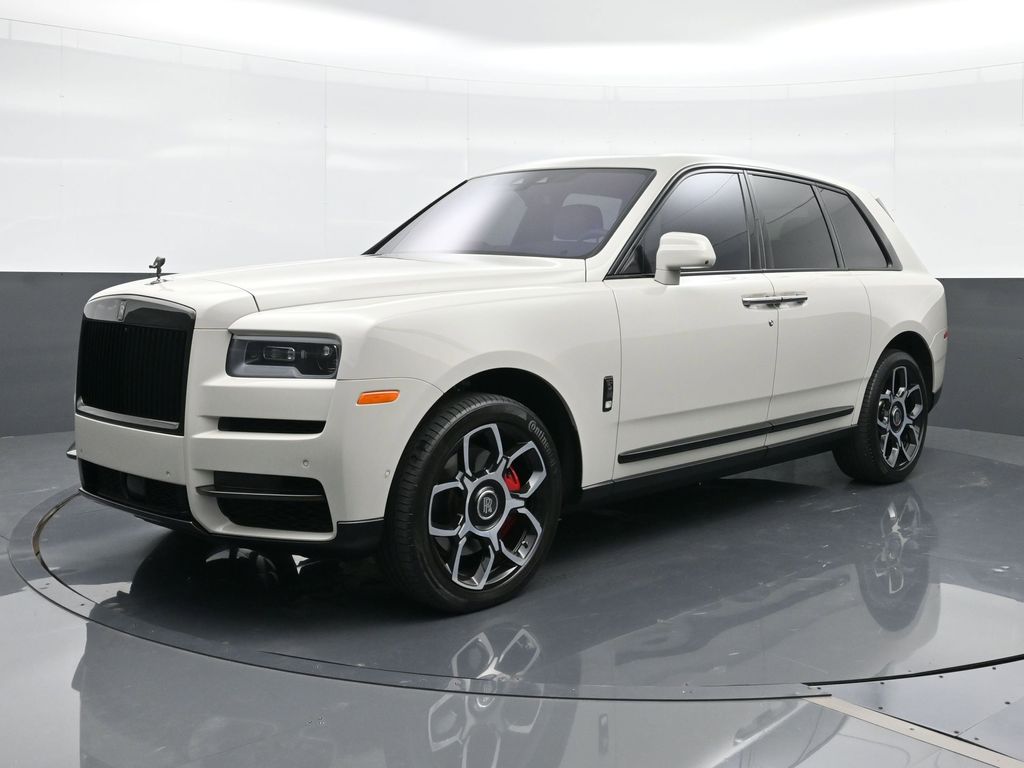 2022 Rolls-Royce Cullinan Black Badge's photo