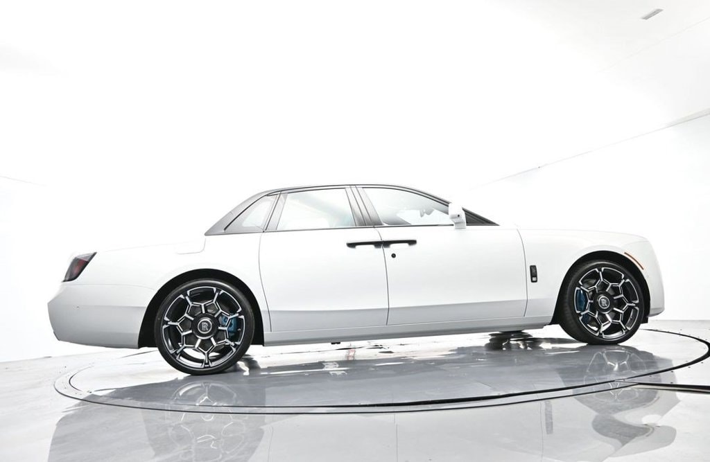 2026 Rolls-Royce Ghost Black Badge - Photo 47