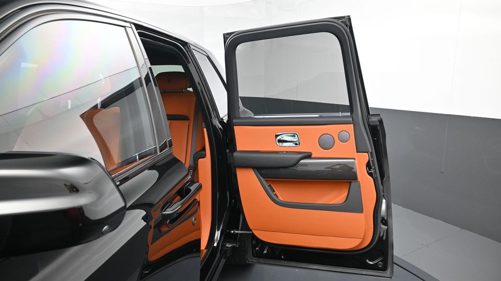 2026 Rolls-Royce Cullinan Black Badge - Photo 11