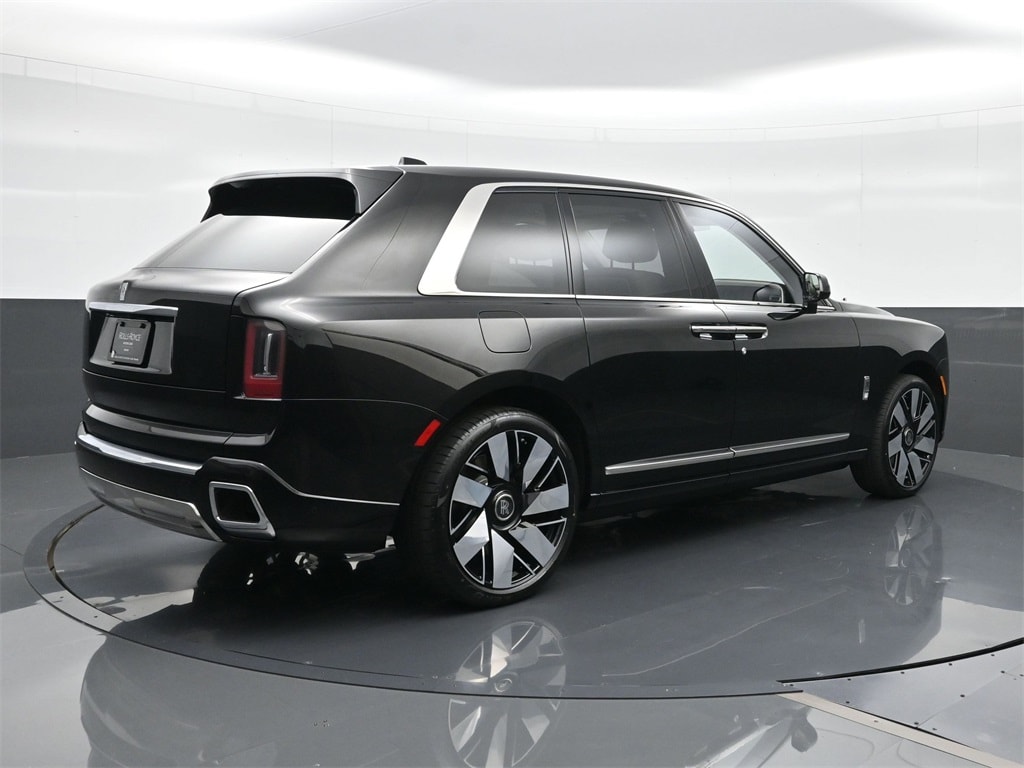 New 2026 Rolls-Royce Cullinan