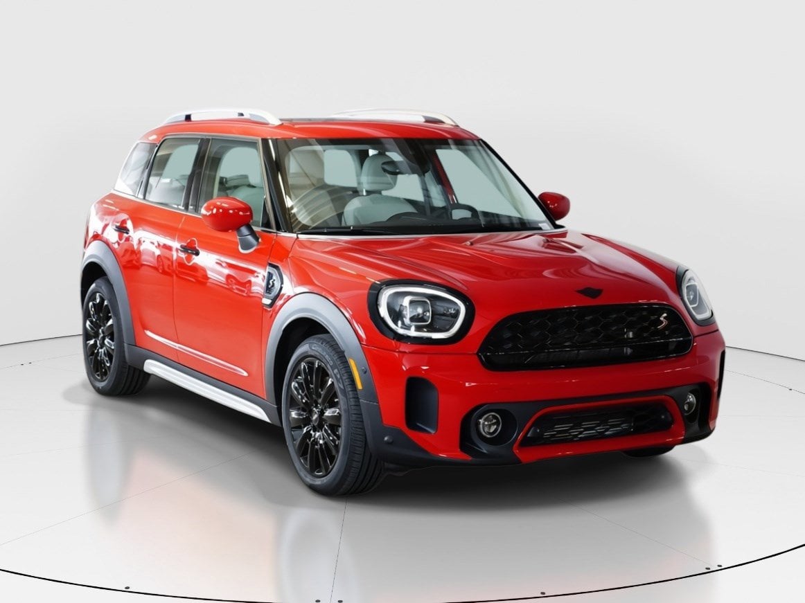 Used 2024 MINI Countryman S with VIN WMZ53BR02R3R37066 for sale in Miami, FL