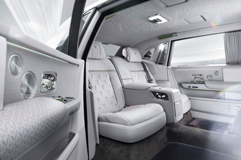 interior de la limusina rolls royce stretch