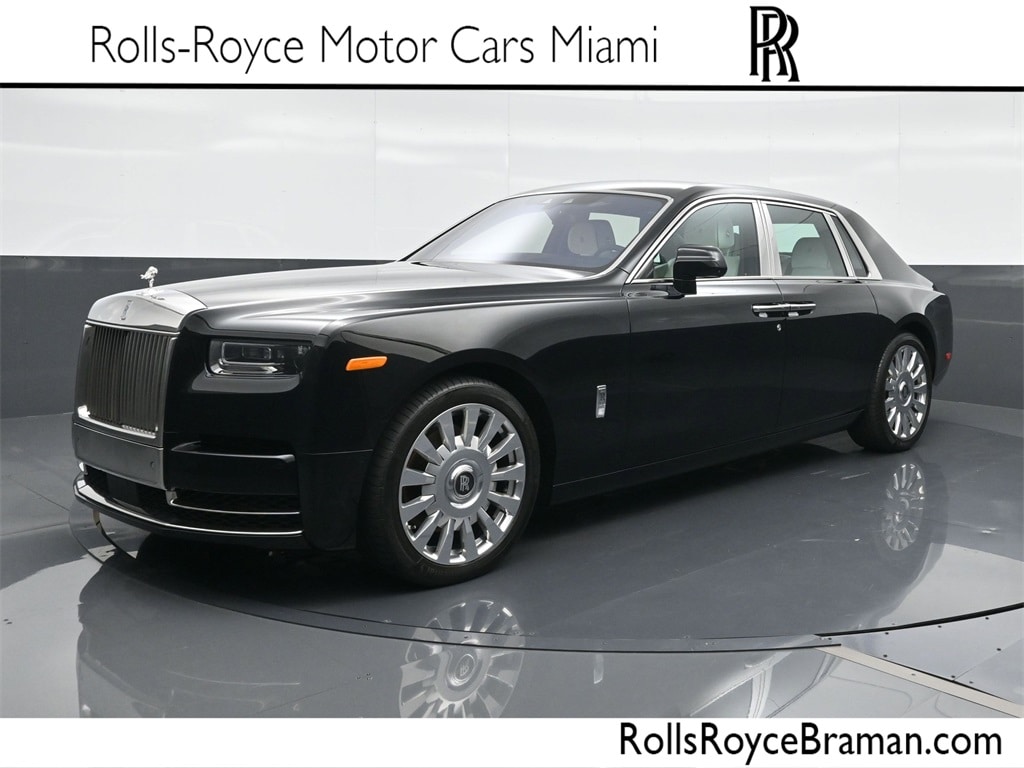 2023 Rolls-Royce Phantom Base's photo