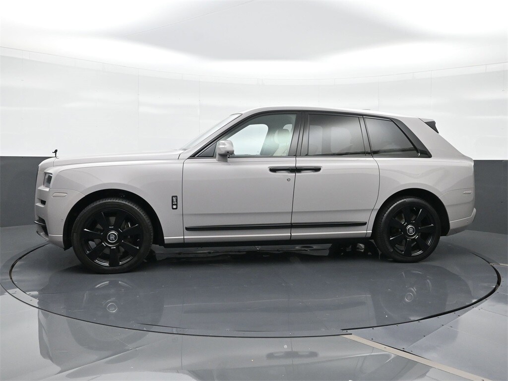 2023 Rolls Royce Cullinan RR31 photo 2