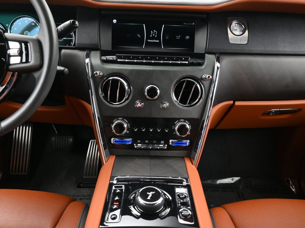 2022 Rolls-Royce Cullinan Base - Photo 18
