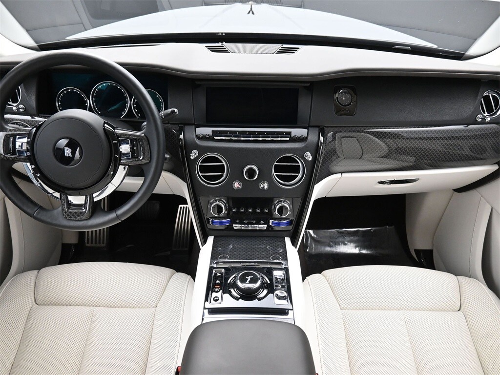 2024 Rolls Royce Cullinan Black Badge photo 4