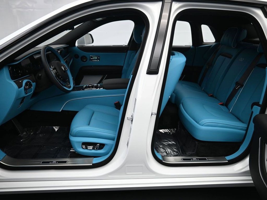 2026 Rolls-Royce Ghost Black Badge - Photo 20