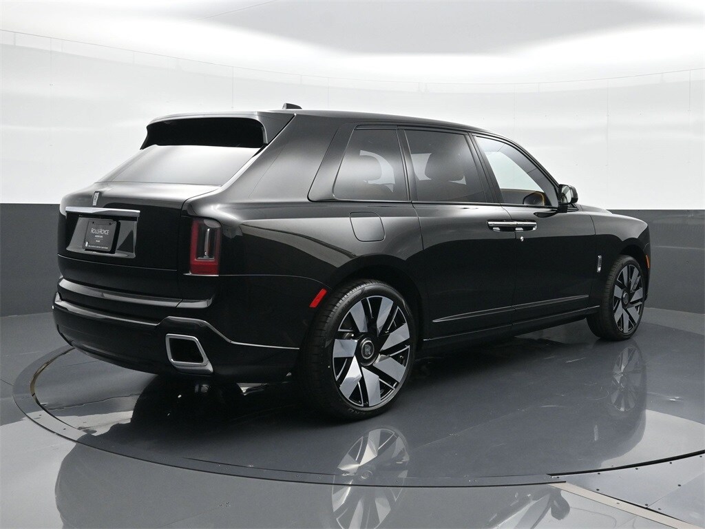 New 2026 Rolls-Royce Cullinan
