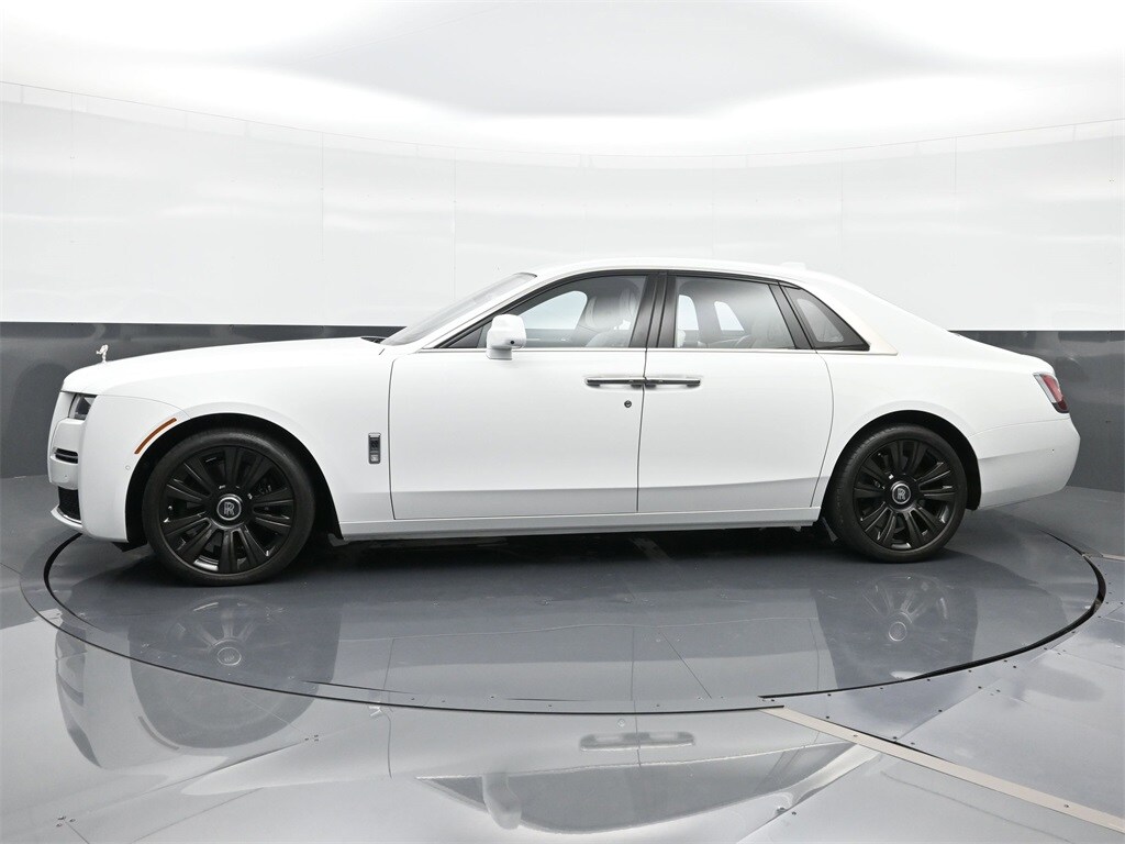 2024 Rolls Royce Ghost photo 3