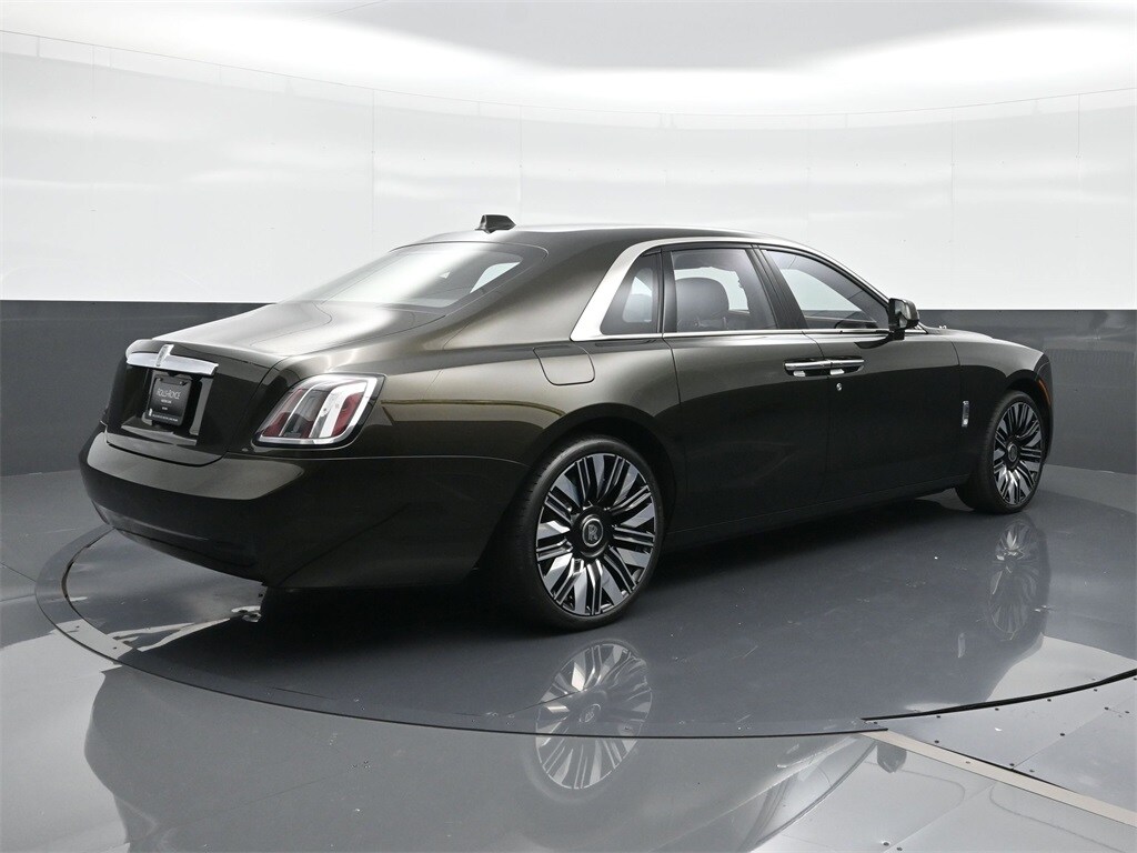 2025 Rolls Royce Ghost RR photo 2